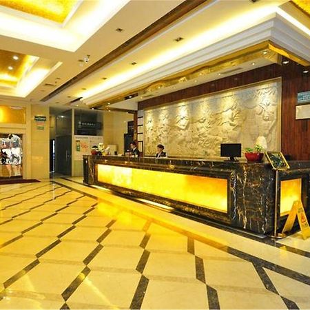 格林豪泰广州市机场路快捷酒店 外观 照片