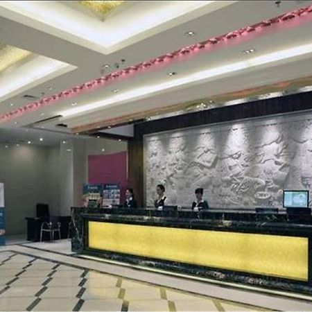 格林豪泰广州市机场路快捷酒店 外观 照片